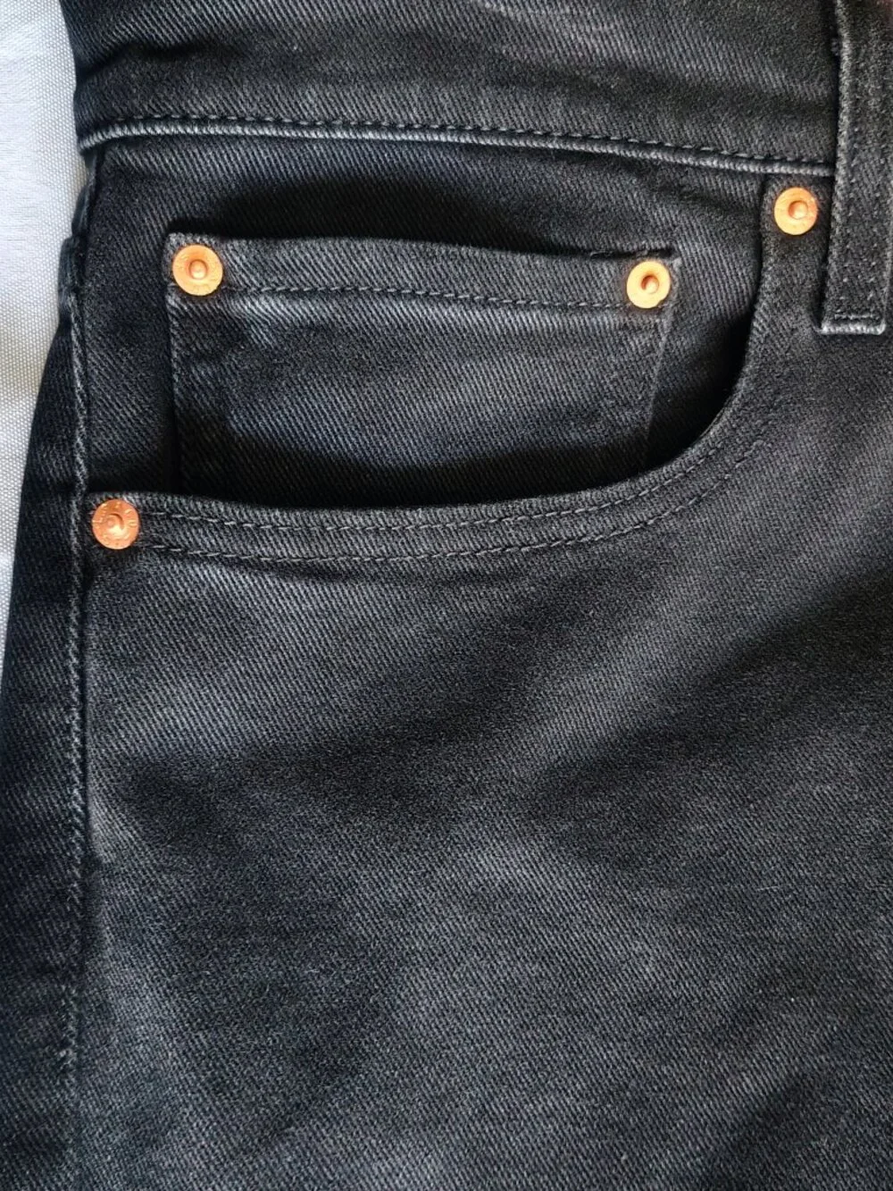 NWT Mens Levis 502 Size 36x32 Color Black Taper Jeans